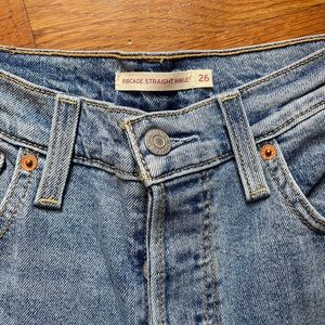 light washed levi’s rib cage straight ankle jeans